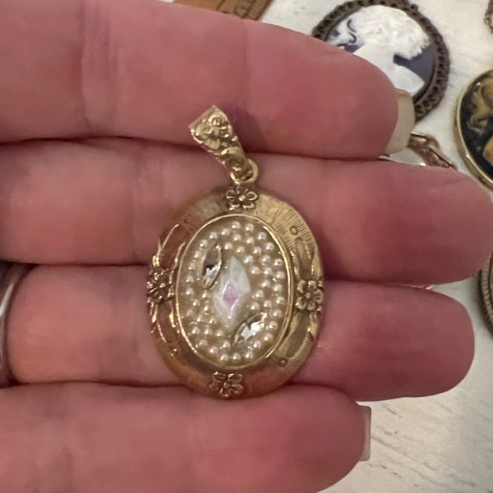 Lot Vintage Costume Cameo Avon Serena rose mirror reverse painted brooch pendant - Picture 4 of 13